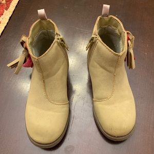 Toddler Girls Carter’s faux suede booties size 10